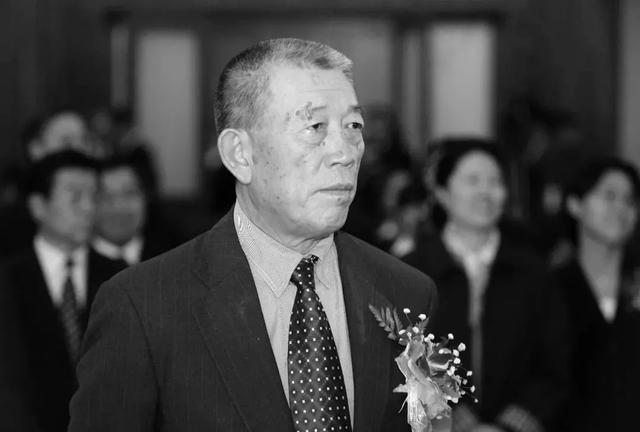 中信原董事长王军去世，曾建言成立金融控股公司
