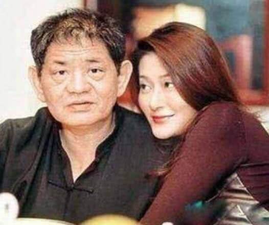 他奇丑无比,一栋房子藏十几个美女,豪车无数,散尽家产孤独离世 dafa888经典版网页