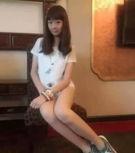 吉尼斯世界之最:13岁少女美到极致,有这样的女儿此生无憾 龙8国际官方网站手机版