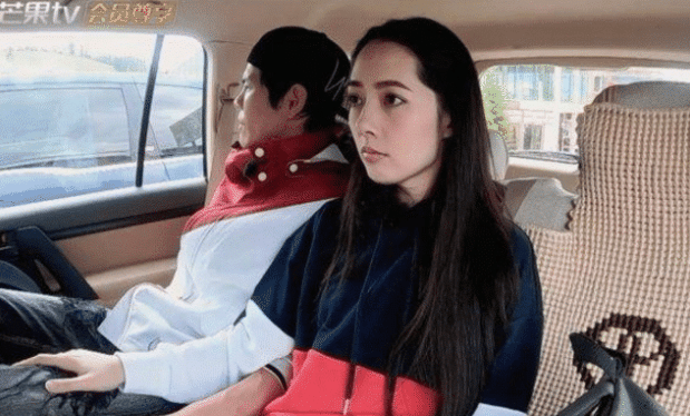 郭碧婷拥有天使般的面孔,却败给了“弯曲腿”,上天是公平的 亿万先生手机版