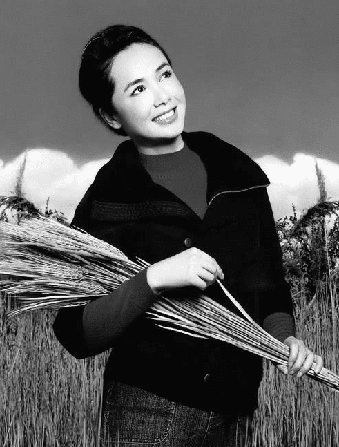 和导演假戏真做的四位女明星,最后一位戏还没有拍完,就怀孕了 博九官网