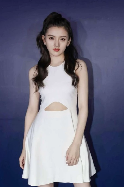 宋祖儿化妆照曝光,谁注意到她的泪痣?网友:浑然天成 电子游艺真人真钱网站