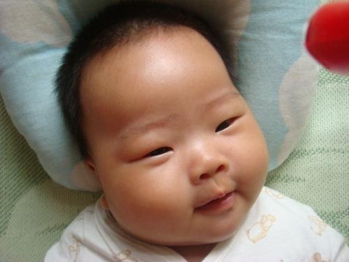孩子相貌直接绕过父母,被爷爷奶奶截胡是啥体验?忍不住笑出声 ag真人游戏