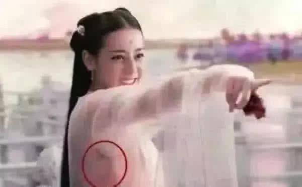 小孩子不敢看的穿帮镜头,古代出现卫生巾,迪丽热巴的破衣服 九州手机娱乐官网网址