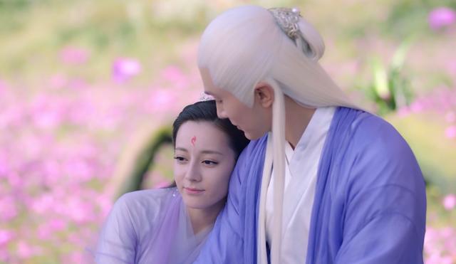 三生三世：白浅七万岁，凤九三万岁，取个心头血，高下立见