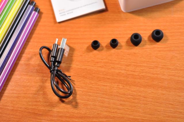 129元买个真无线蓝牙耳机，智能降噪佩戴还舒服