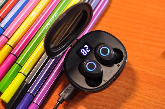 129元买个真无线蓝牙耳机，智能降噪佩戴还舒服