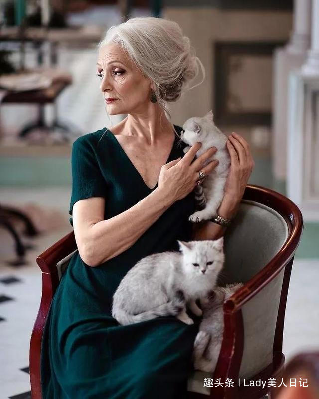 被这帮“银发模特”圈粉，平均年龄60的他们，活出自己想要的模样
