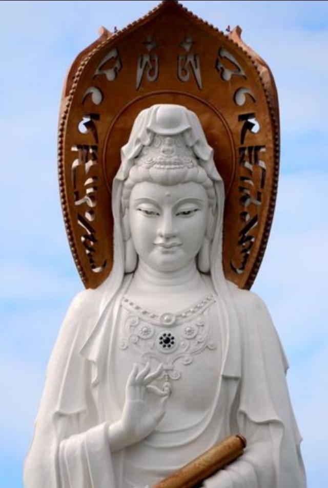 苦恼众生观其音声得解脱，慈悲大士拯彼劫难来补陀