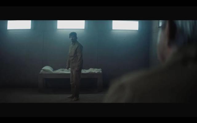 上层吃肉,底层吃人,为活命人类变畜牲