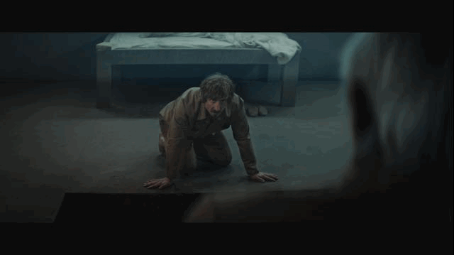 上层吃肉,底层吃人,为活命人类变畜牲