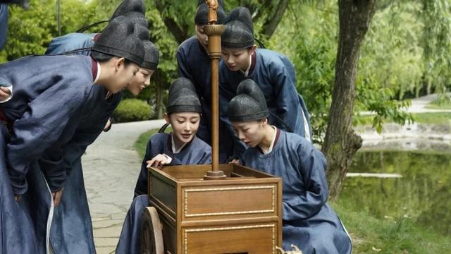 张天爱在《太子妃》中的古装那么惊艳，在《清平乐》中表现一般