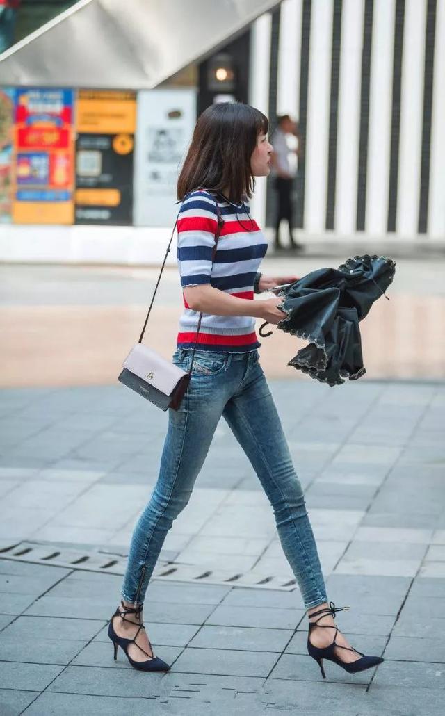 高跟鞋时尚又魅力，搭配出街更显女人味