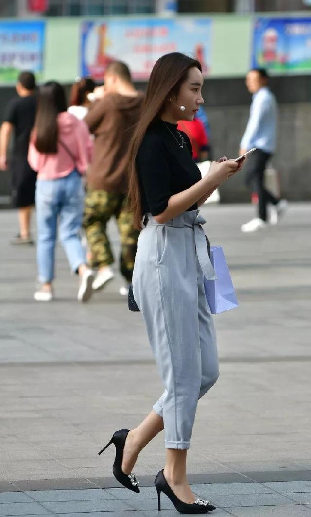 高跟鞋气质穿搭，让你拥有与众不同的时尚