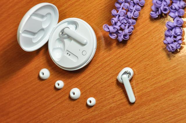 比苹果延时更低，价格比肩小米，听音乐，OPPO是专业的