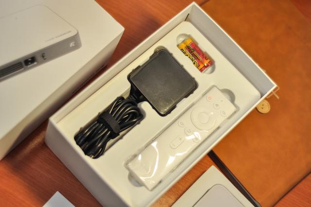 语音控制还支持智能矫正，购买微型投影仪选创维就对了