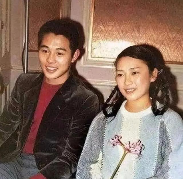 从李连杰的自述中，我发现：李连杰从来没有爱过黄秋燕