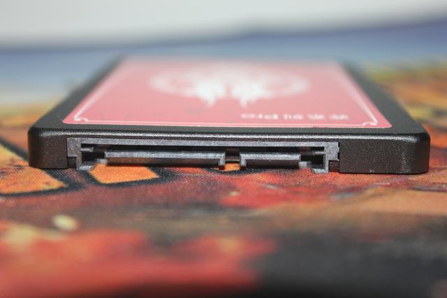 国产之光！光威弈Pro 256G固态硬盘完美体验