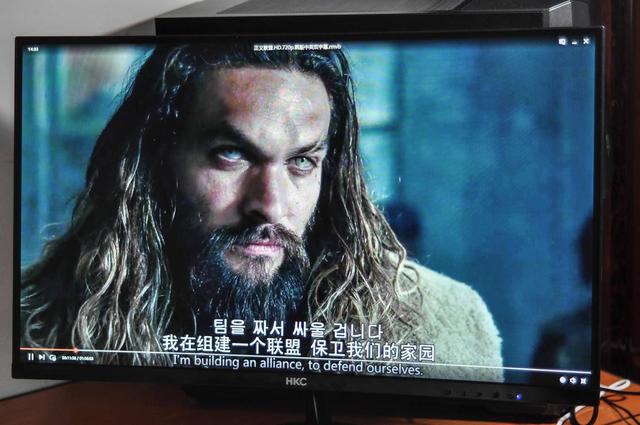 1800R的圆弧曲面屏,带来太空舱的视觉感受,关键是还便宜