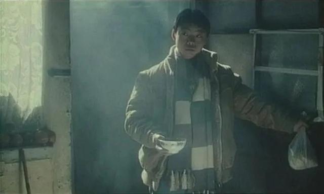 1996年，王朔与冯小刚联手拍了一片，拍出后被禁映8年