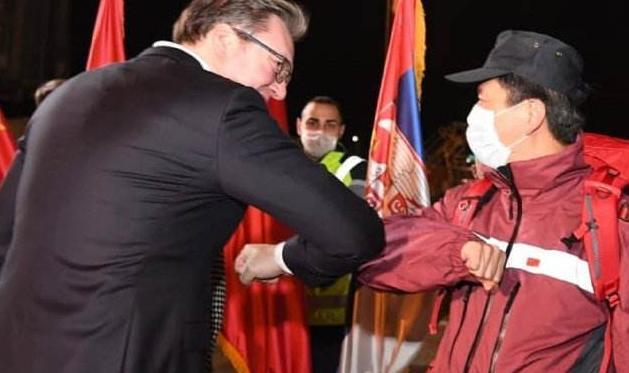 27国拒不援助，唯独中国对其雪中送炭，如今限制中国进口贸易