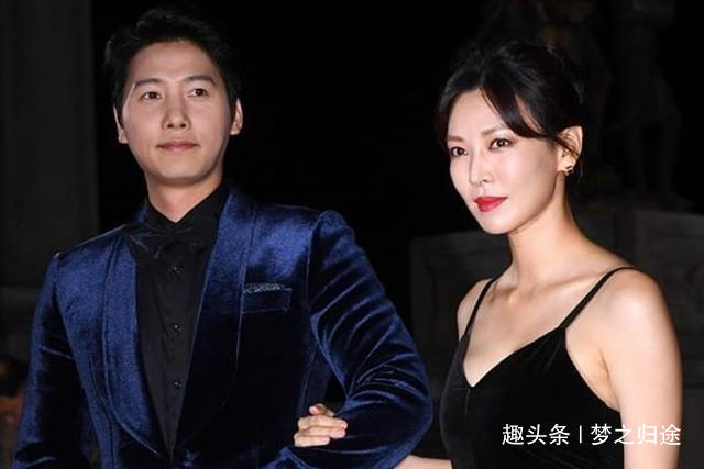 每天约会15个小时，8个月穿同样的衣服决定结婚的韩国明星夫妻？