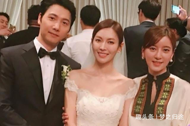 每天约会15个小时，8个月穿同样的衣服决定结婚的韩国明星夫妻？