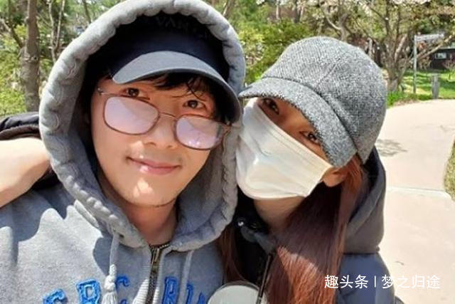 每天约会15个小时，8个月穿同样的衣服决定结婚的韩国明星夫妻？