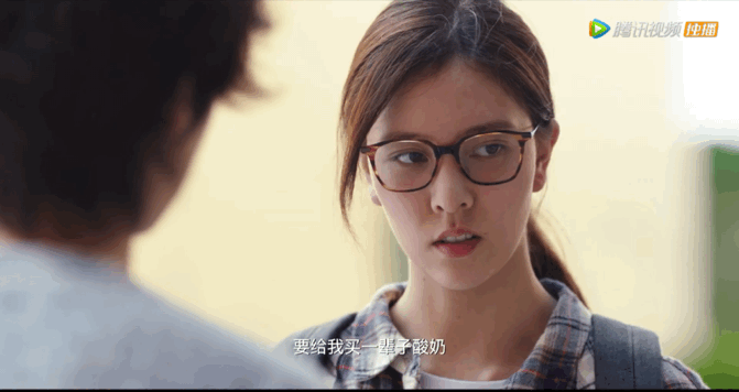 谁说《穿越火线》只能直男看？阿哥阿嫂承包酸奶简直不要太好嗑
