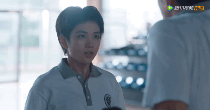 谁说《穿越火线》只能直男看？阿哥阿嫂承包酸奶简直不要太好嗑