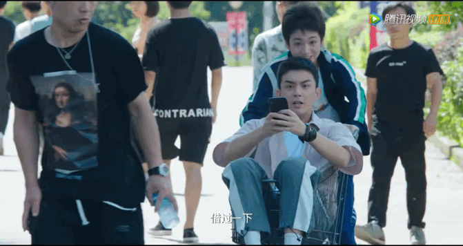谁说《穿越火线》只能直男看？阿哥阿嫂承包酸奶简直不要太好嗑