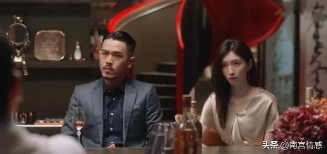 《三十而已》漫妮遇贵人，比梁正贤更有钱，王自健并不是最终归宿