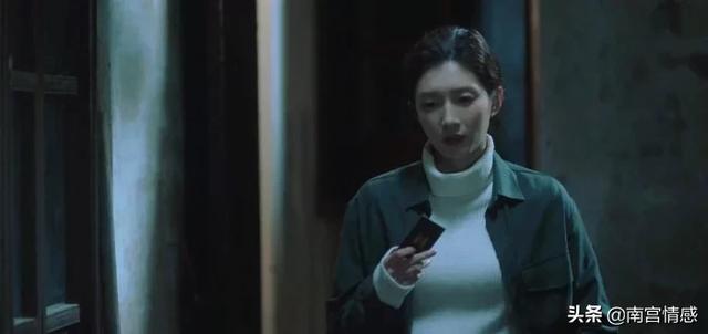 《三十而已》漫妮遇贵人，比梁正贤更有钱，王自健并不是最终归宿