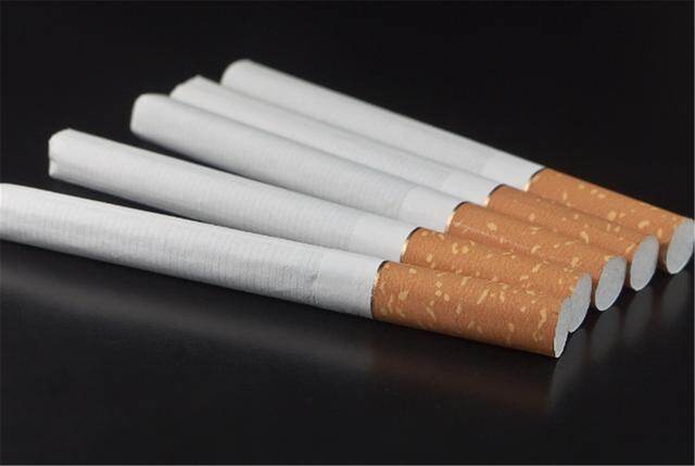 长期吸烟的人，若能做到3点，不用辛苦戒烟，或许肺脏干净点