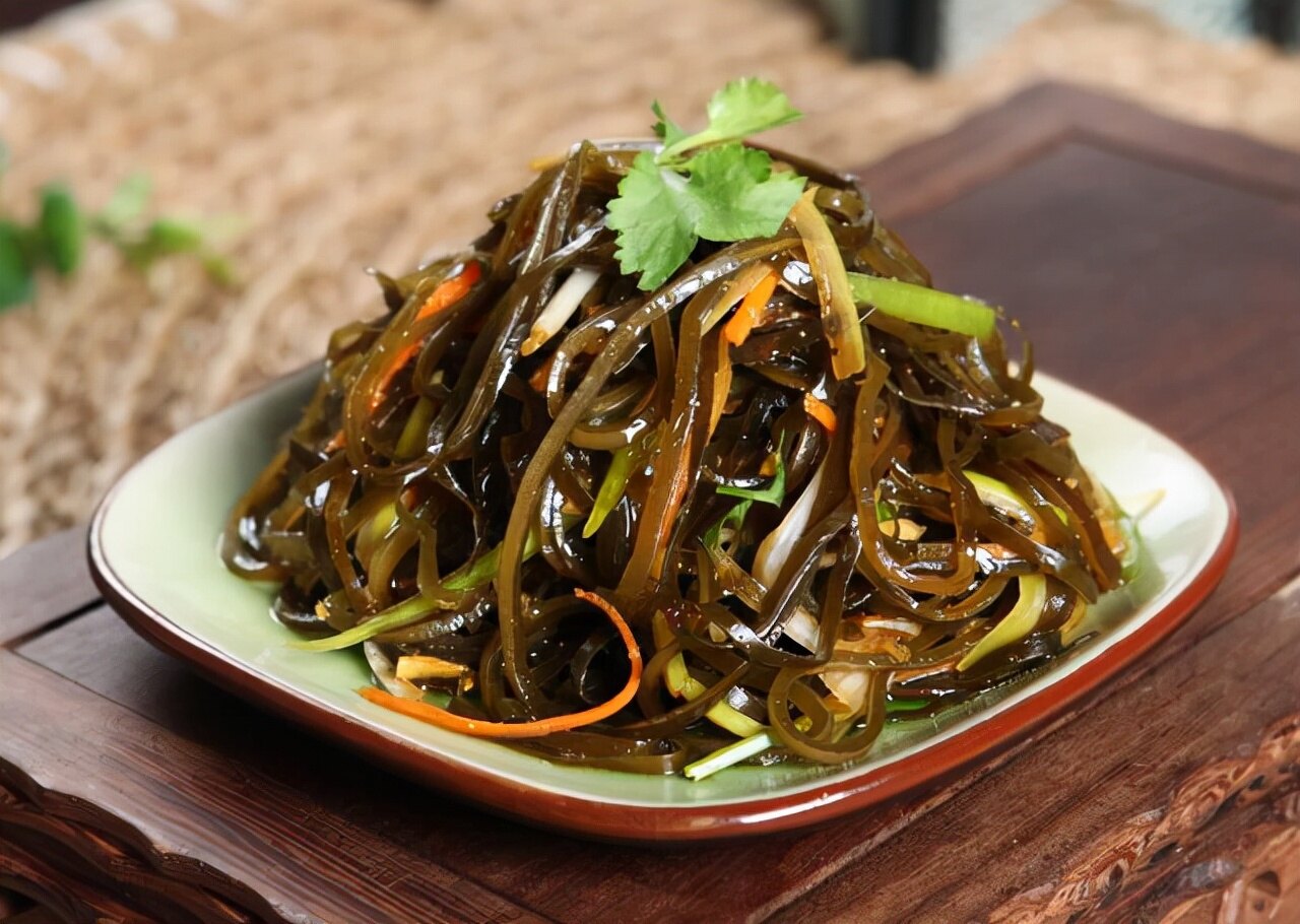 甲状腺癌很会“藏”？医生：除了脖子肿块，这几个信号可别忽视了