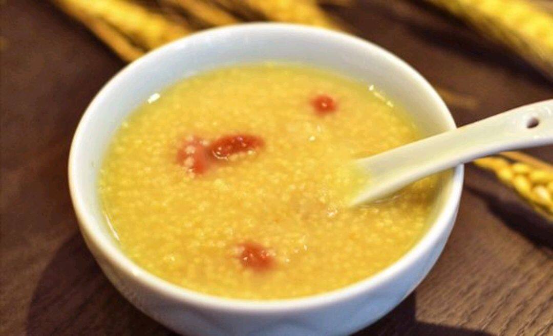 想要养护肝脏：早餐不适合吃这4种食物，建议以后改一改