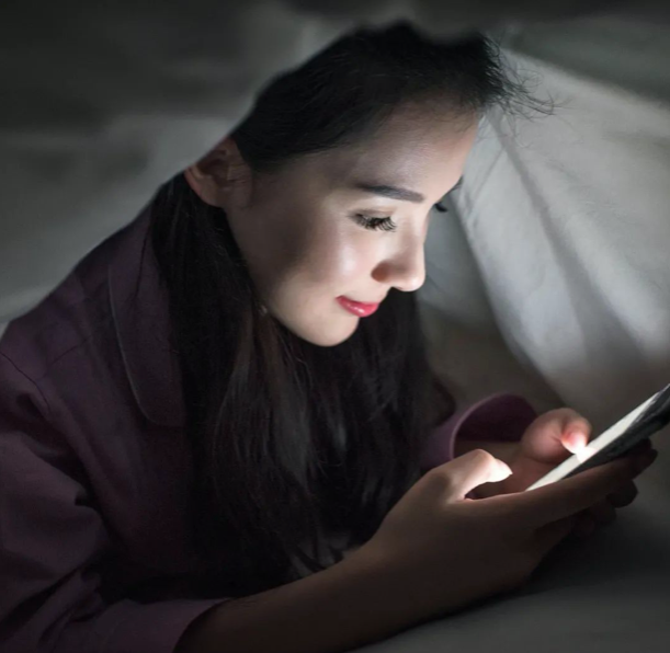 常失眠和缺乏维生素有关系？这2种维生素带着吃，有助于改善睡眠