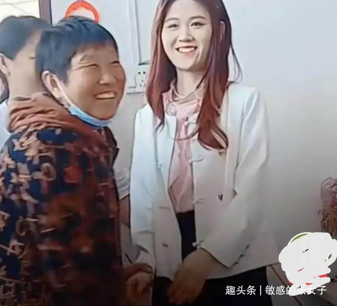 同样是大衣哥看中的儿媳，把陈亚男和陈萌放在一起，差距就出来了