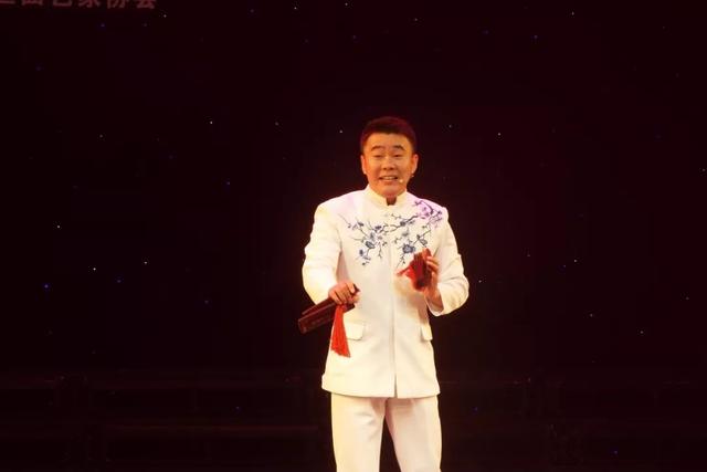 时间地点 2019年3月10日晚 宁波电视台著名节目主持人阿伟