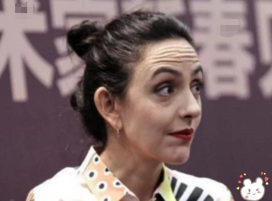 毕竟安娜也是为他们的家付出了太多,可以说,安娜其实也是非常完美的一