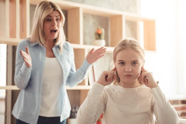 孩子乱发脾气都是故意的?哪儿那么多无理取闹,都是情绪惹的祸