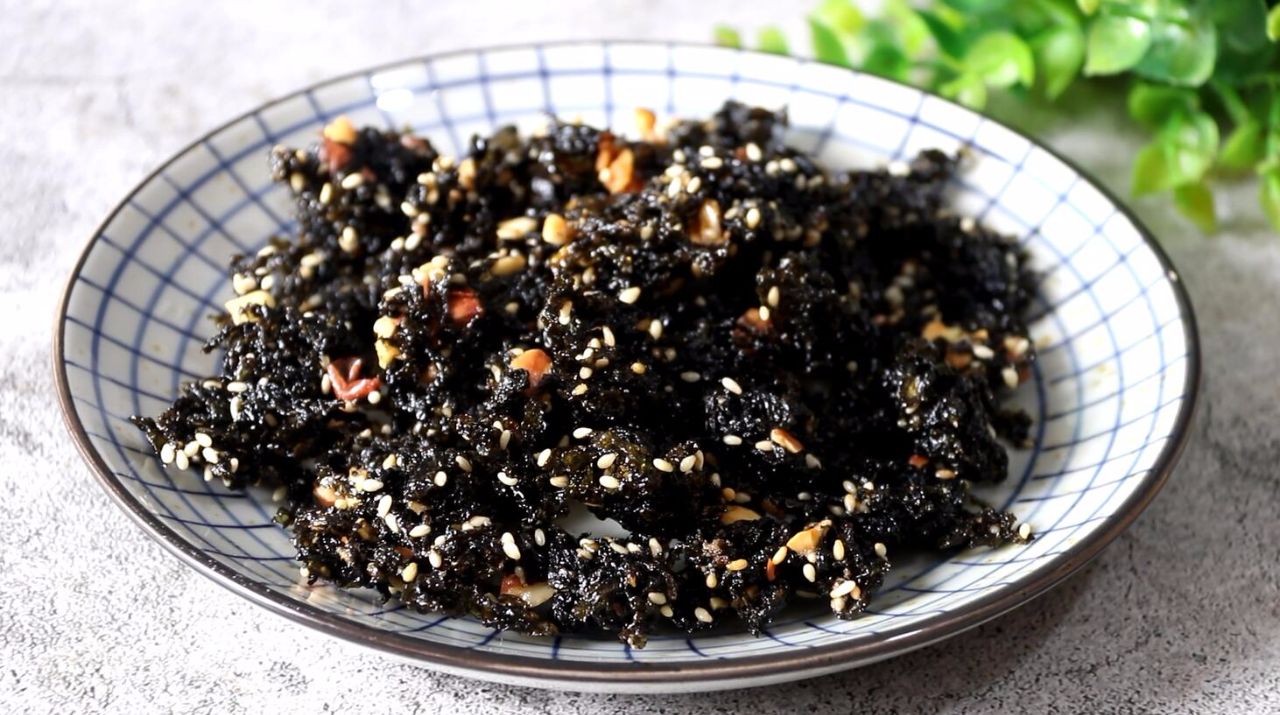 紫菜别只会烧汤喝教你一种新做法喷香酥脆一盘不够吃