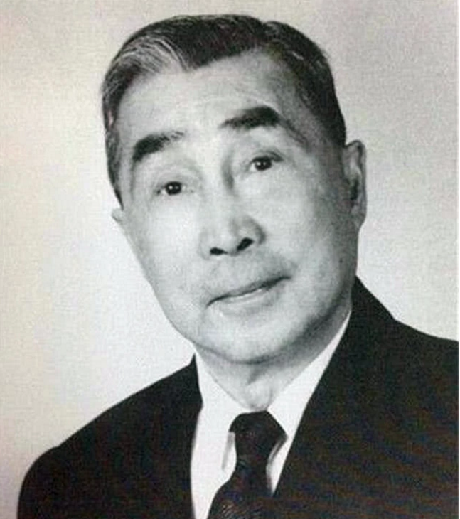 张福运学成归国后,从普通教师的身份成为民国财政部的首任关务署署长