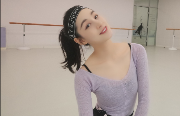 正如赵圆瑗曾经关于夜司首角色a爆的网络声音的回应,怎么没有人看到她