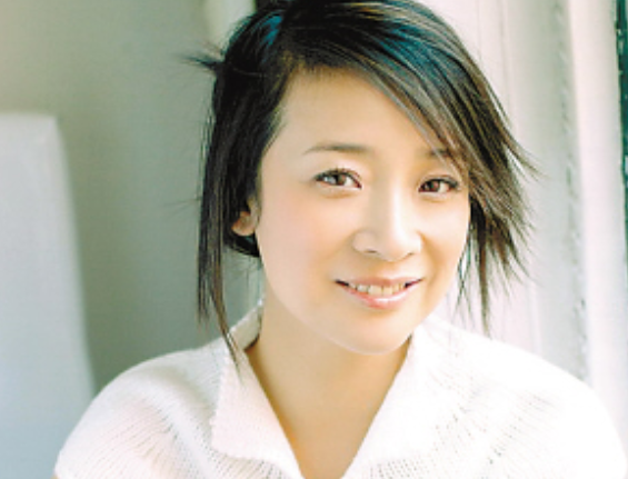 陈小艺年轻时有多美?看完一组照片,你会爱上她