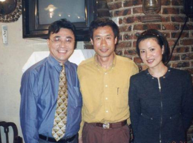 1990年,刘佩琦认识了孟天骄.