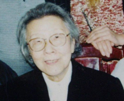 张学良与于凤至唯一的女儿,一直陪伴母亲,现年过百岁定居美国