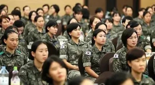 韩国女兵领证当天因性侵案自杀 离世前录像曝光 半岛晨报