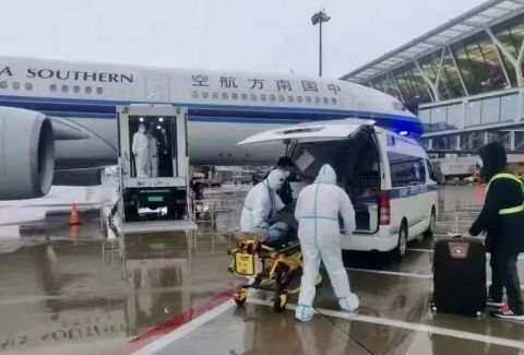 突发！一航班紧急返航！这4小时，太惊心了……-北青网
